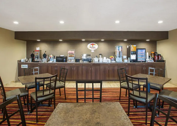 Super 8 By Wyndham Brookings